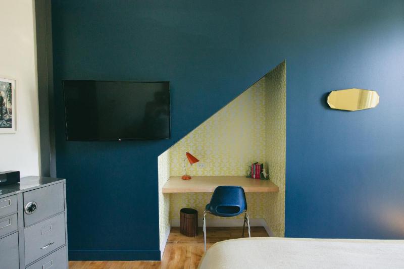 Meno Room  image 3