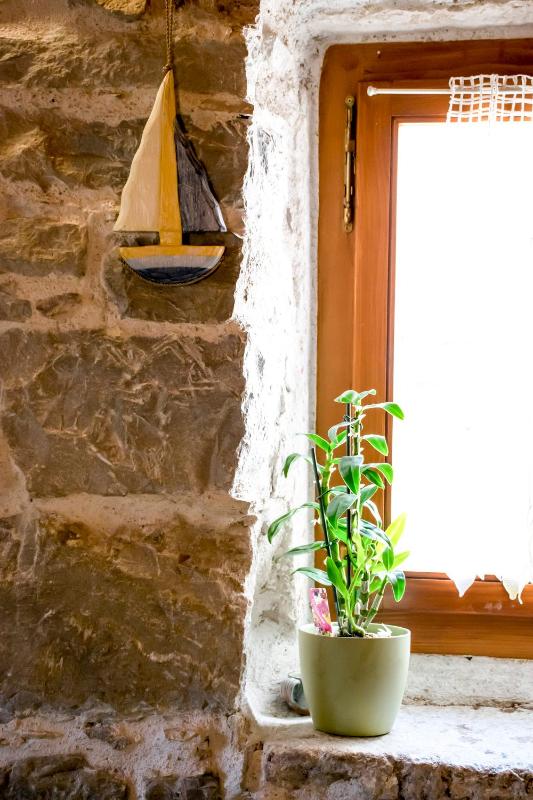 One-Bedroom Apartment - Attic image 3