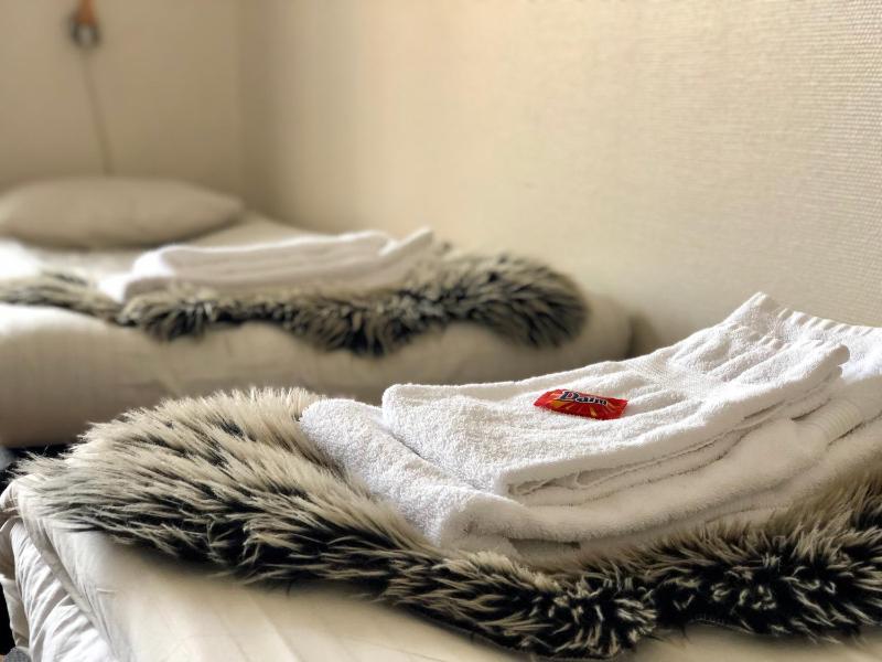 Quadruple Room with Shared Bathroom image 3