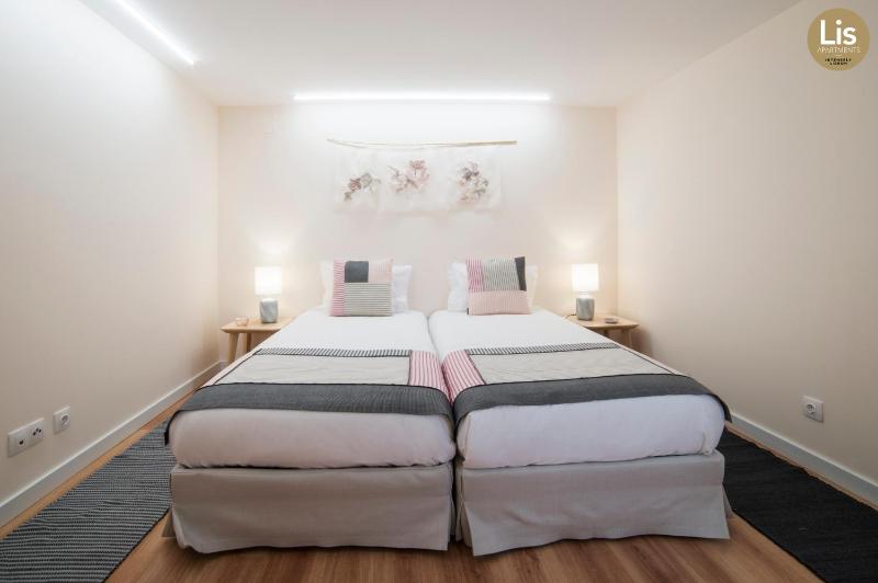 Superior One-Bedroom Apartment image 4