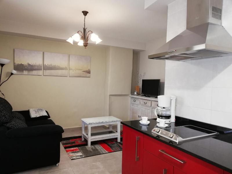 Apartment with Mountain View image 3