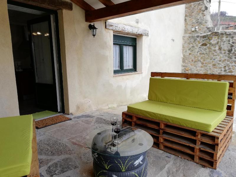 Apartment with Mountain View image 2