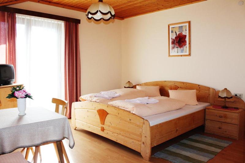 Quadruple Room image 3