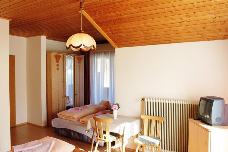 Quadruple Room image 4