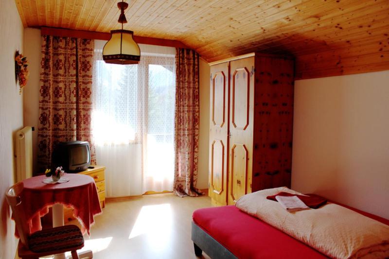 Single Room image 3
