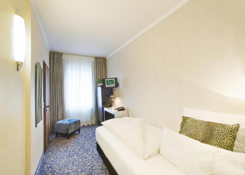Single Room image 1