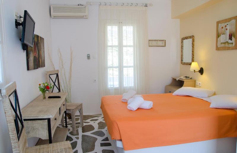 Double Room image 1