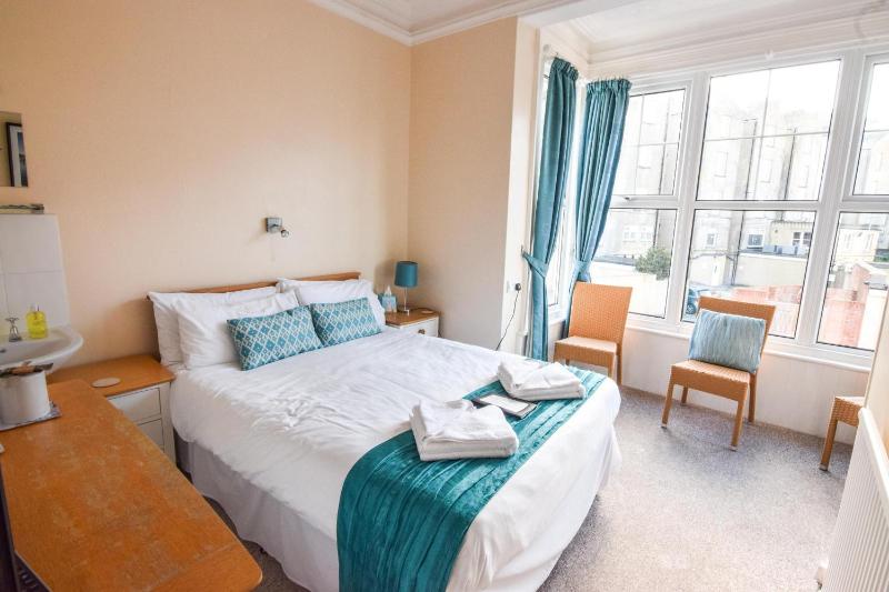 En Suite Quad Family Room image 2