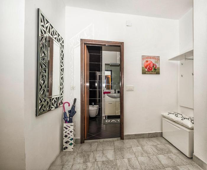 Apartment image 4