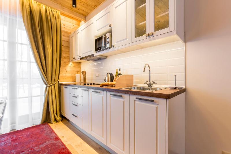Luxury suite (two bedroom) image 4