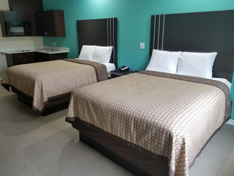Deluxe Double Room image 3
