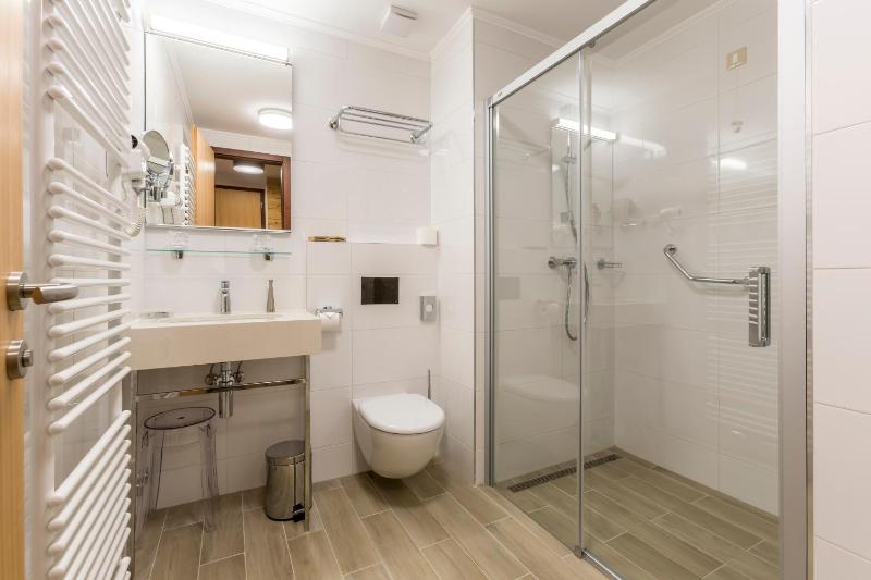 Luxury suite (two bedroom) image 2