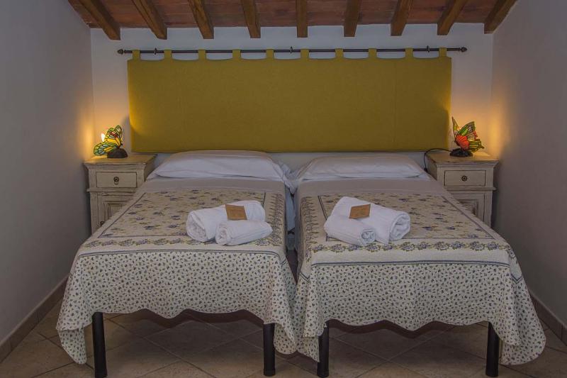 Double or Twin Room with Private External Bathroom image 3