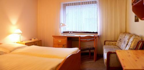 Double Room image 2