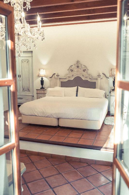 Junior Suite with Terrace image 2