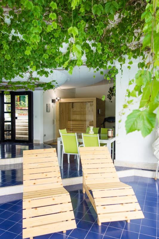 Double Room with Garden View image 3