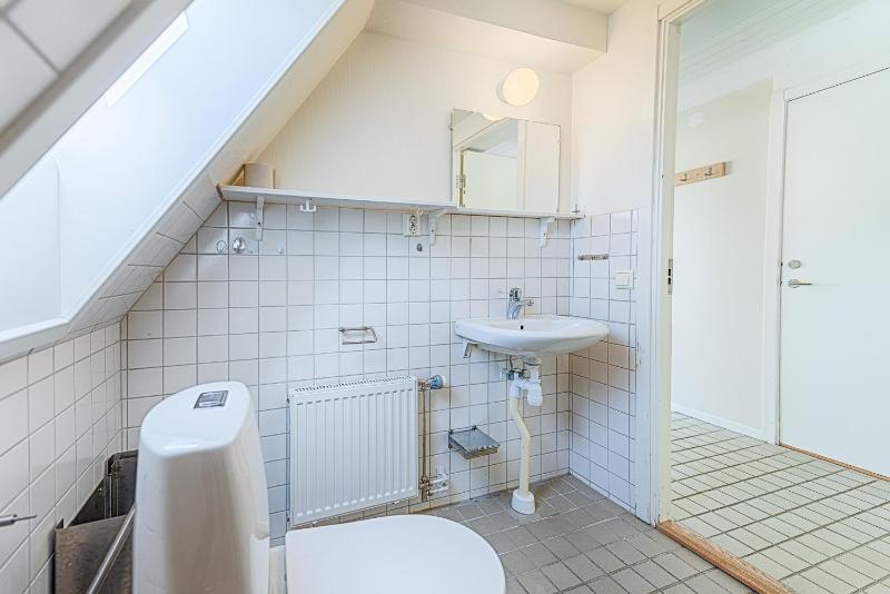Three-Bedroom House (6 Adults) image 2