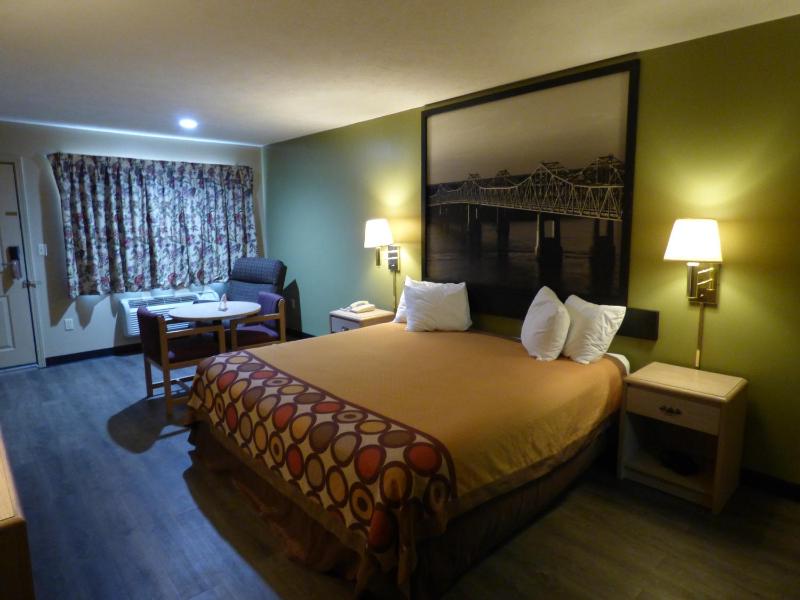 King Room - Non-Smoking image 1