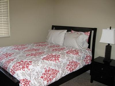 Three-Bedroom House image 2