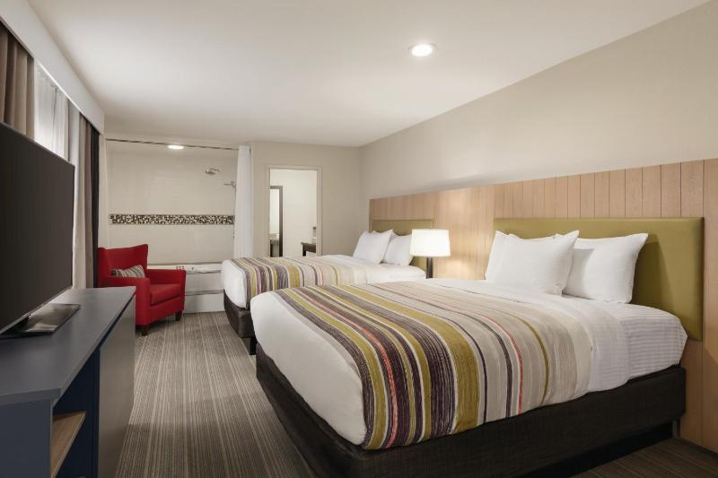 Studio with Two Queen Beds - Non-Smoking image 2
