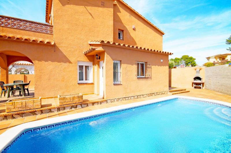 Villa with Private Pool image 1