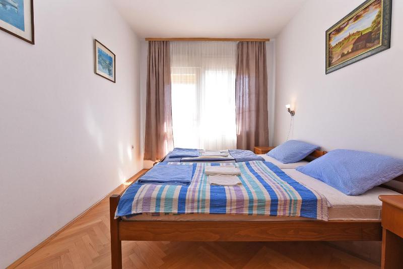 Apartment image 4
