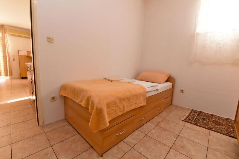 Apartment image 4