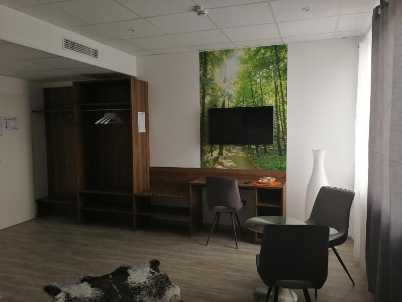 Deluxe Double Room image 4