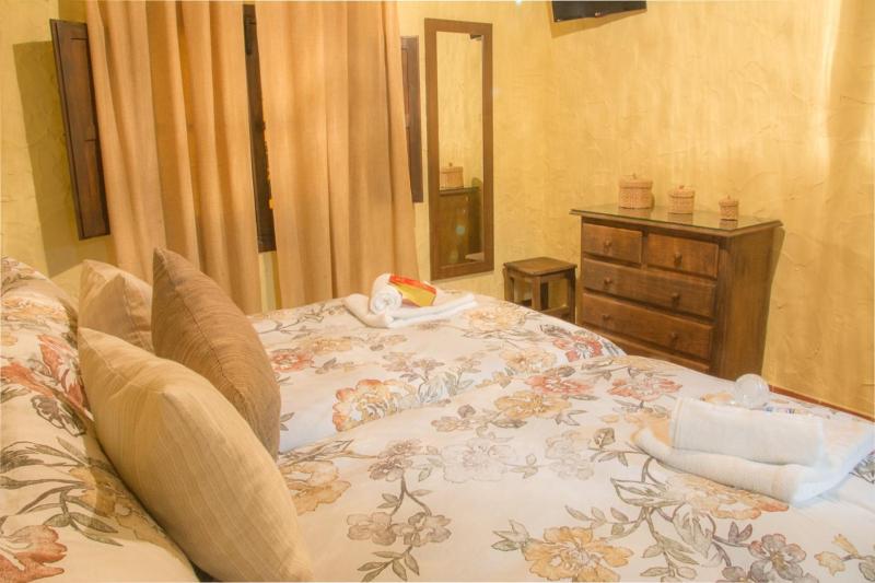 Superior Twin Room image 4