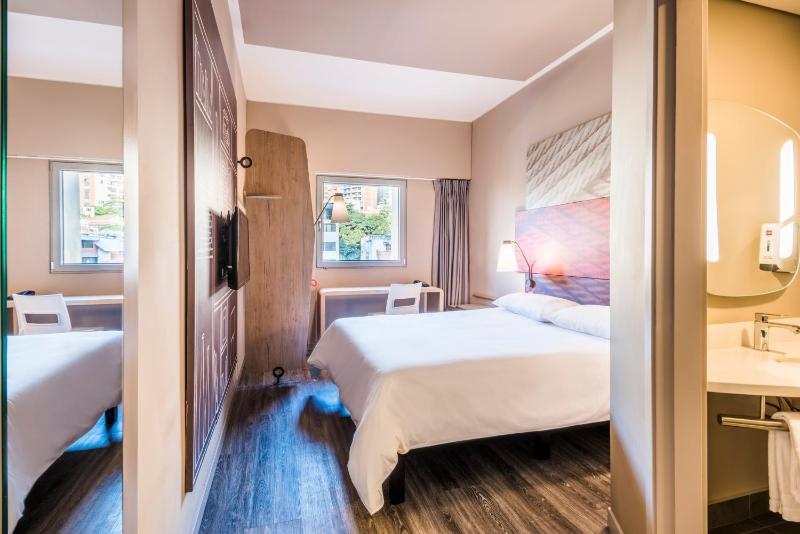 Ibis Cali Granada - image 16
