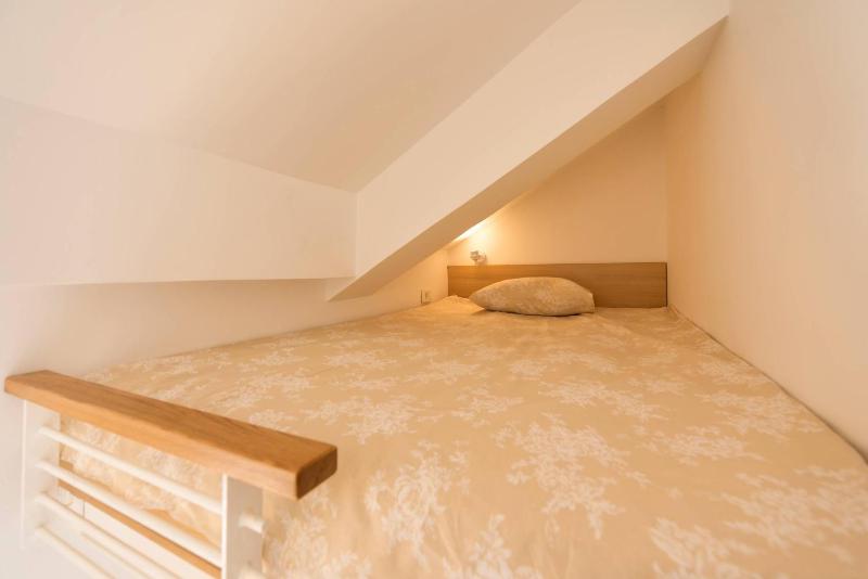 One Bedroom Apartment with Partial Sea View image 4
