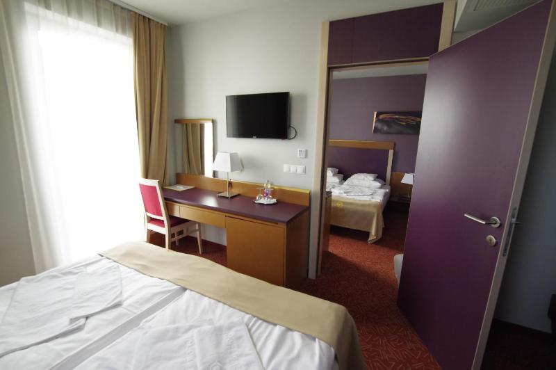 Two-Bedroom Suite image 3