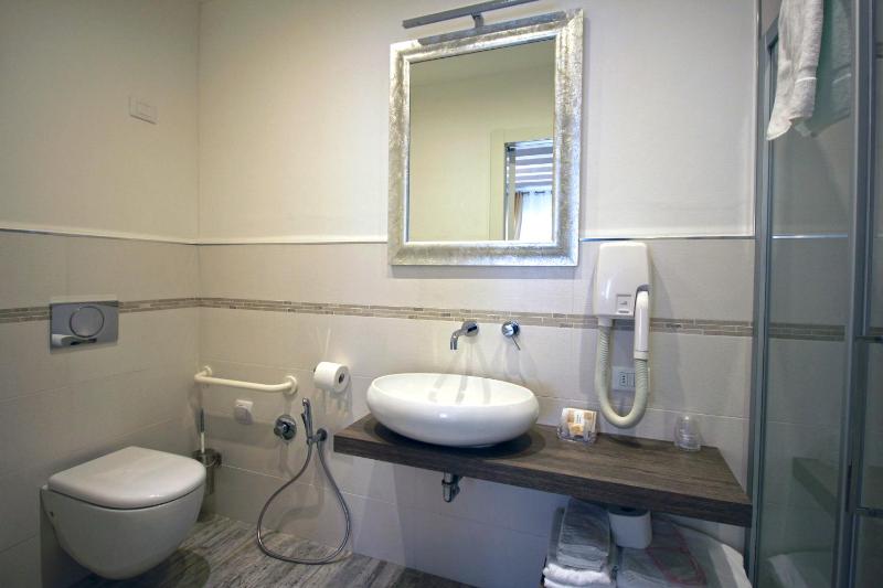 Double or Twin Room - Ground Floor image 4