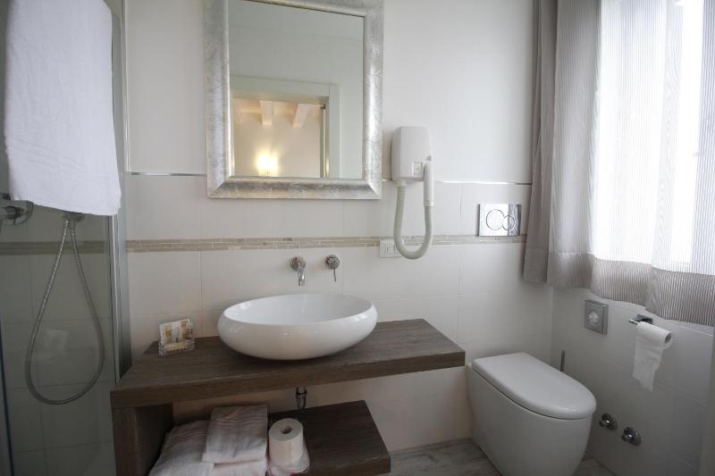 Double or Twin Room with Sea View image 4