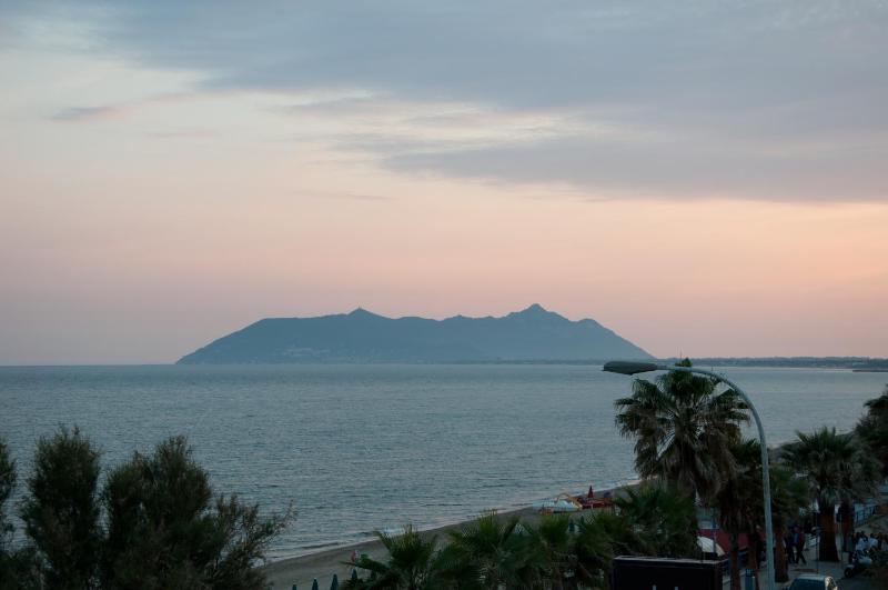 Superior Double Room with Sea View and Terrace image 2