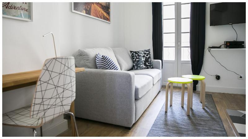 Studio Apartment image 4