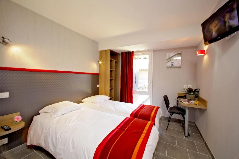 Twin Room image 1