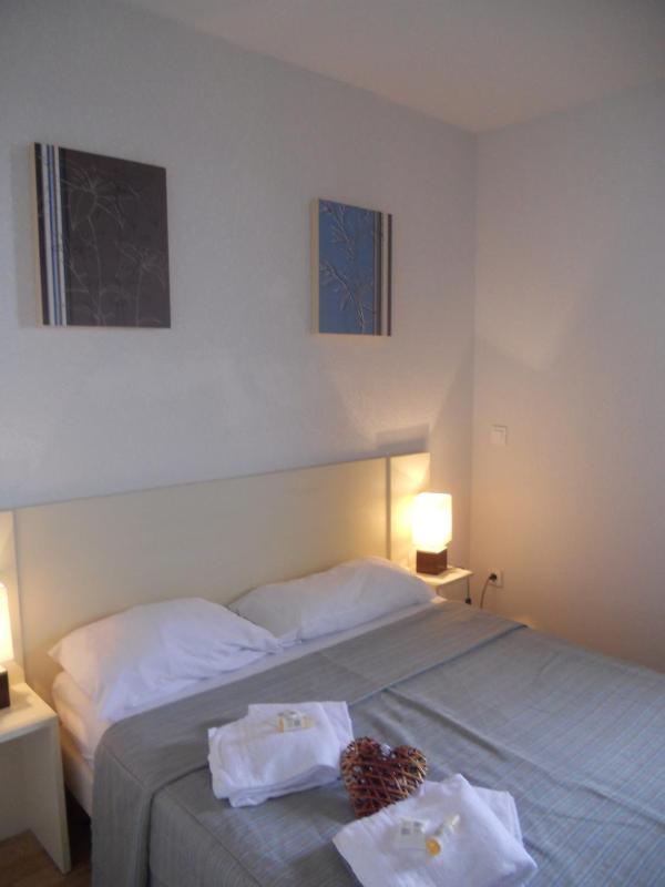 Two-Bedroom Apartment image 4
