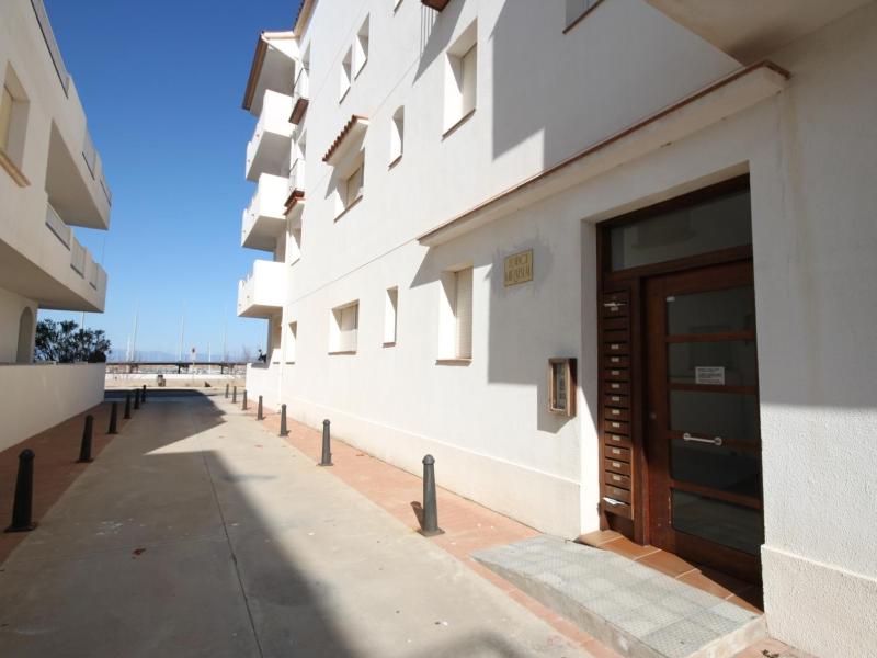 Port marina 4 - image 4