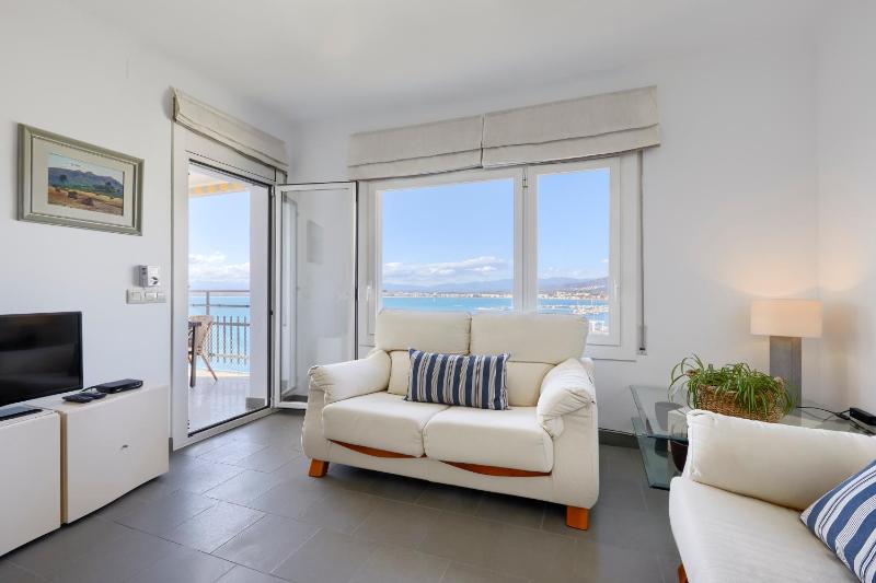 Apartament Platja Palangrers - image 2