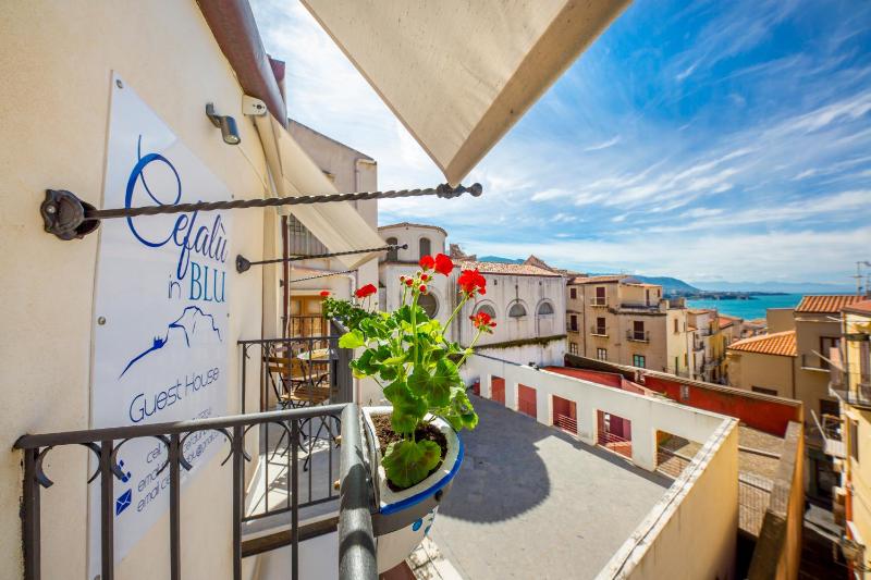 Cefalu in Blu - image 26
