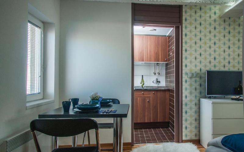 Apartment Atelje Downtown - image 13