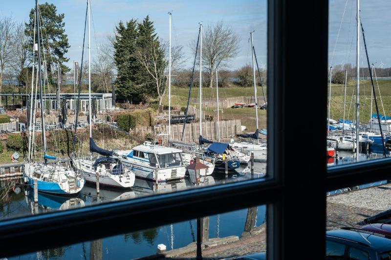 Double Room with Sea View image 2