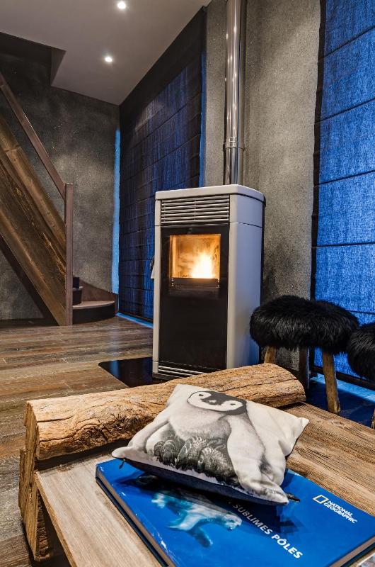 Chalet with Private Spa and infra-red light sauna image 2