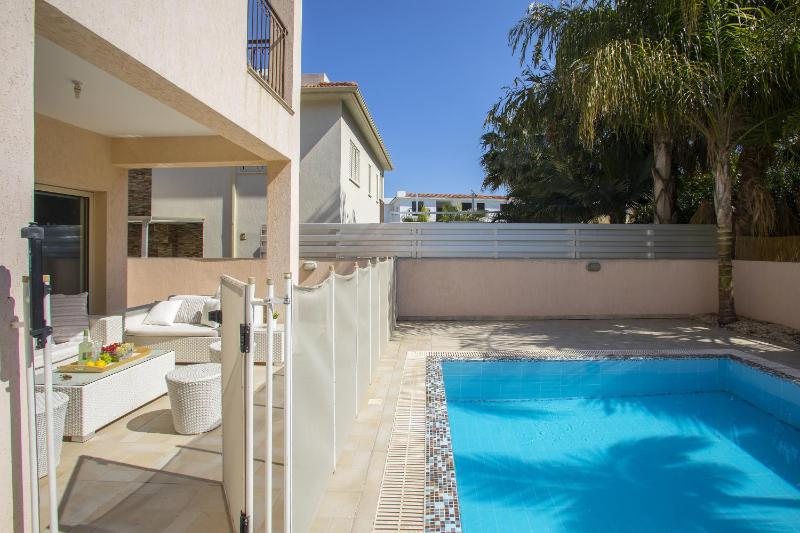 Protaras Seaside Villa Michelle 10 - image 2