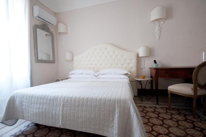 Sveva rooms - image 11