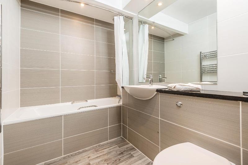 Superior Double Room image 3