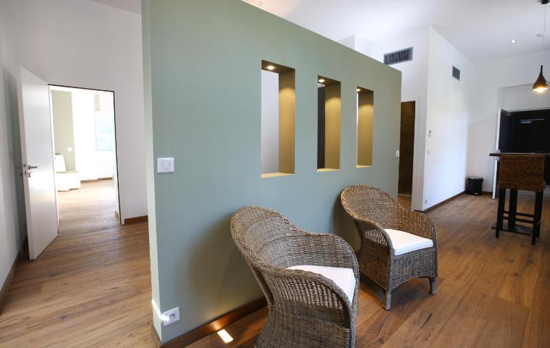 Suite with Garden View image 4