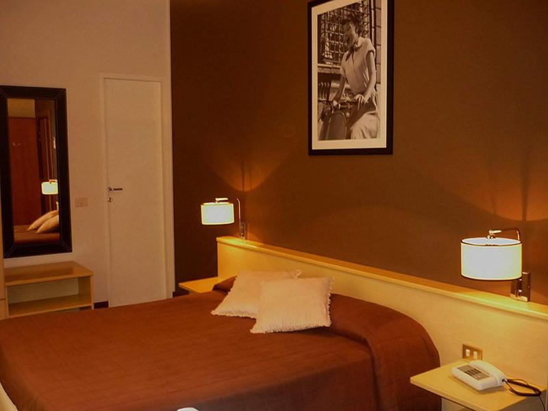 Economy Double or Twin Room image 2