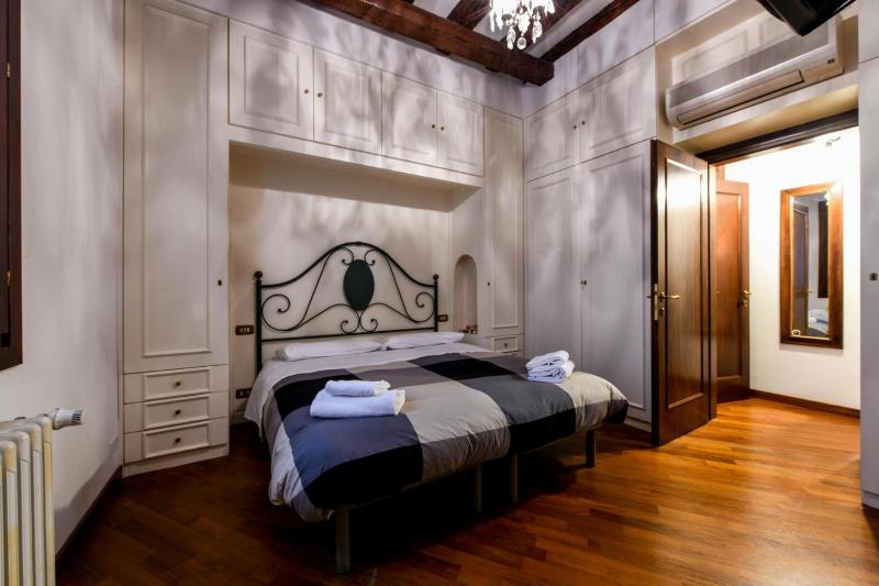 Superior Apartment image 2